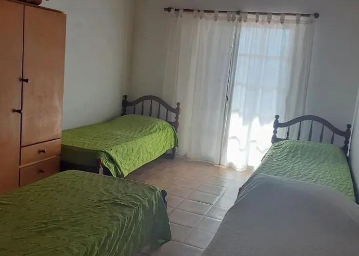 Lejos De Pindal